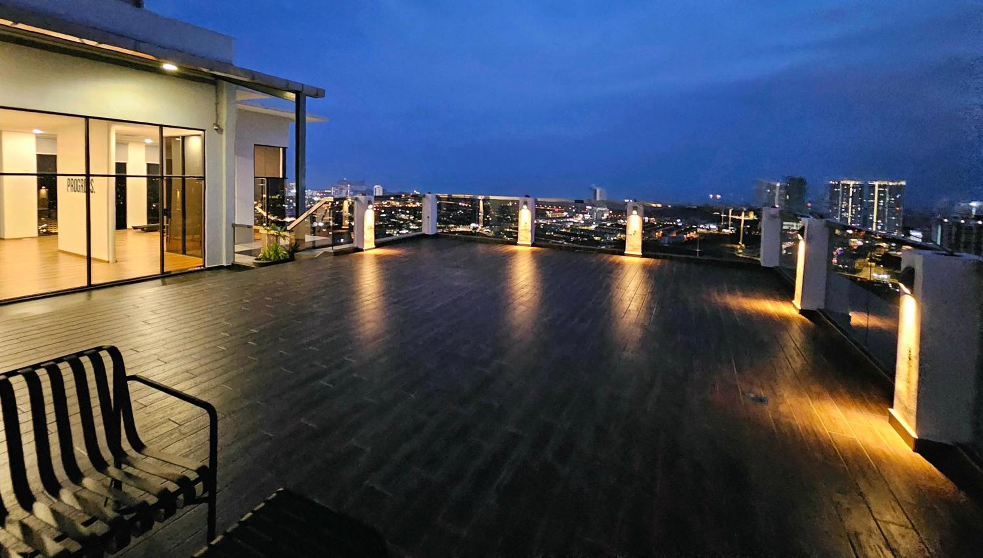 Quartz Paragon Suites Melaka By Ggm Exterior photo